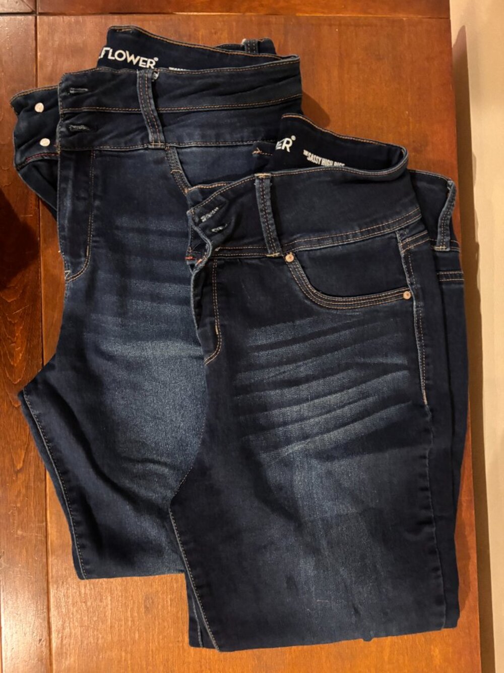 WallFlower "The Sassy High Rise" Skinny Jeans – Women's 15 SHORT - Picture 3 of 4